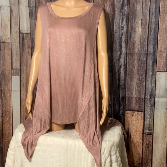 Selena handkerchief tunic - Plus Size - Picture 4 of 4